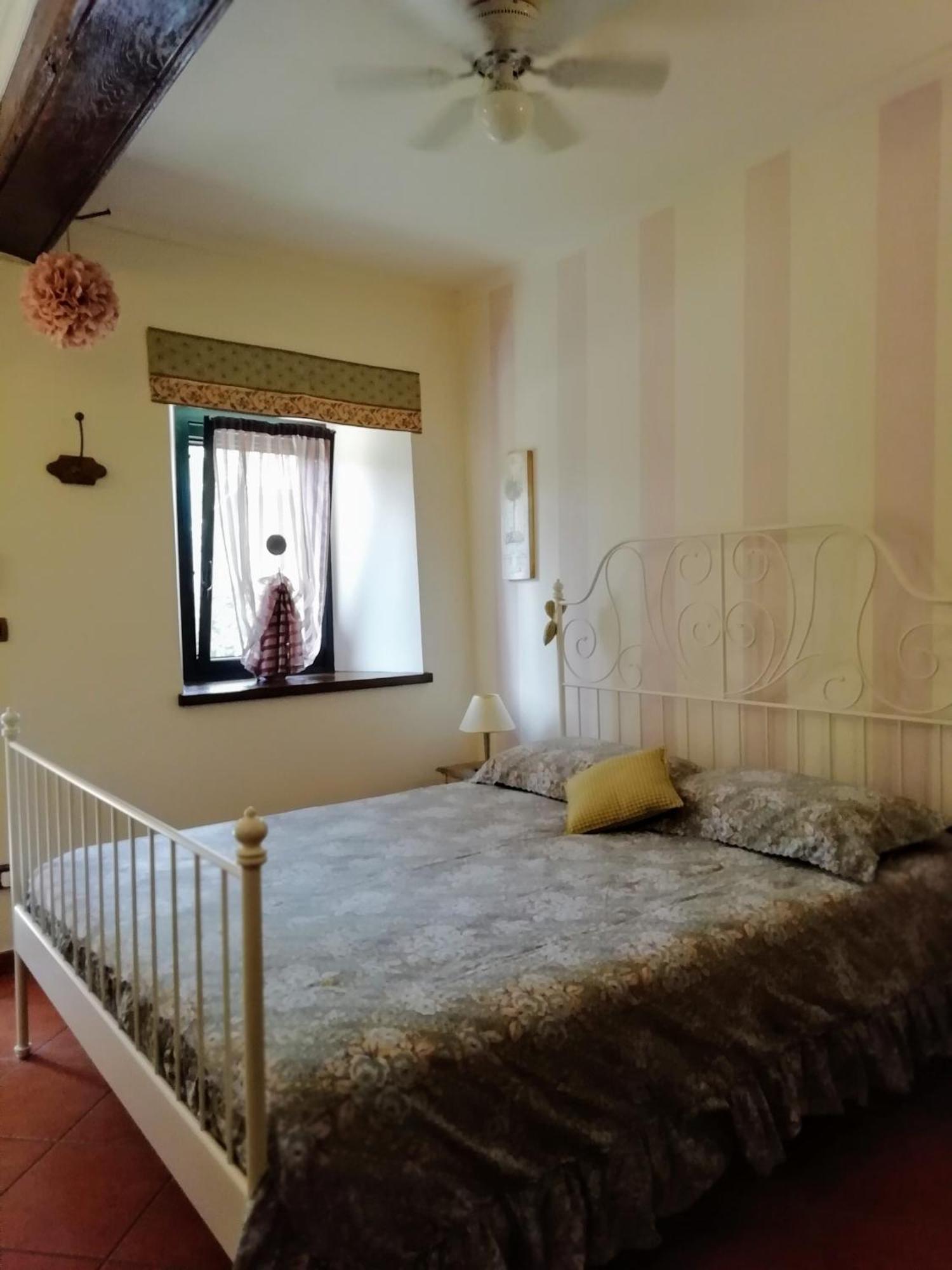 Bed&Breakfast La Siepe Pinerolo Oda fotoğraf
